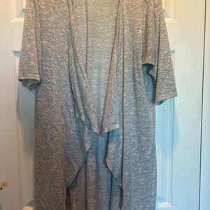 LuLaRoe Shirley kimono long layered cardigan duster. MEDIUM. Heather gray